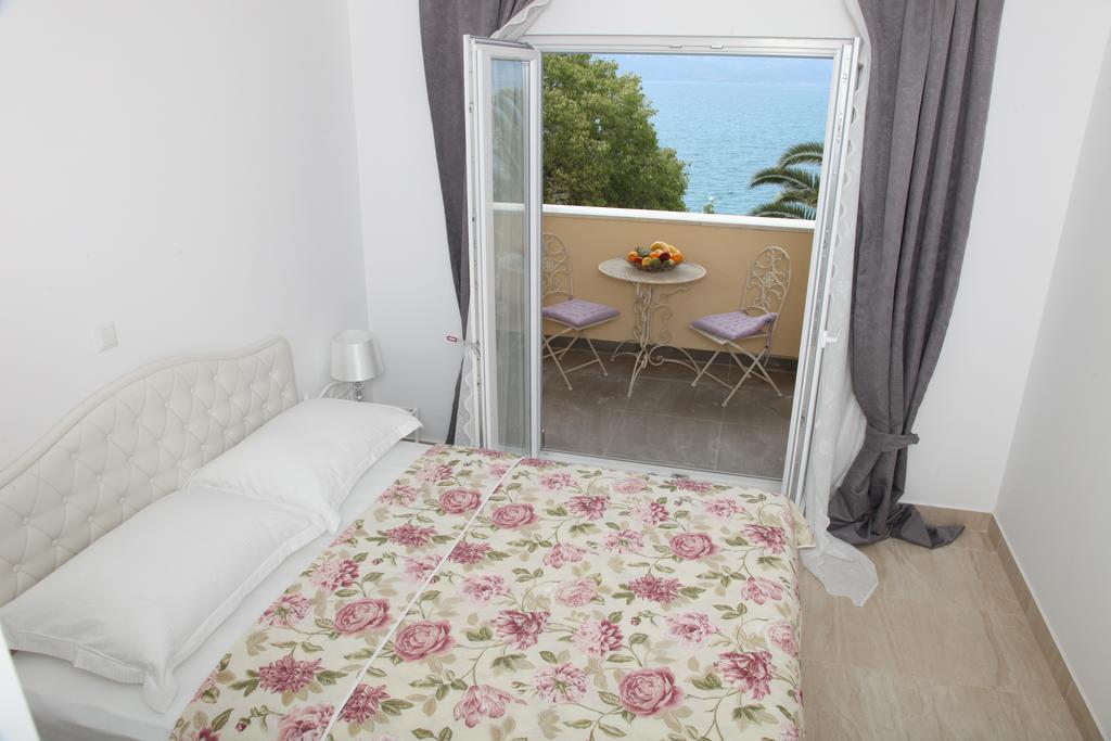 Apartments Mare Gradac  Exterior photo
